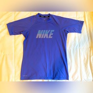 Nike’s rashguard size M